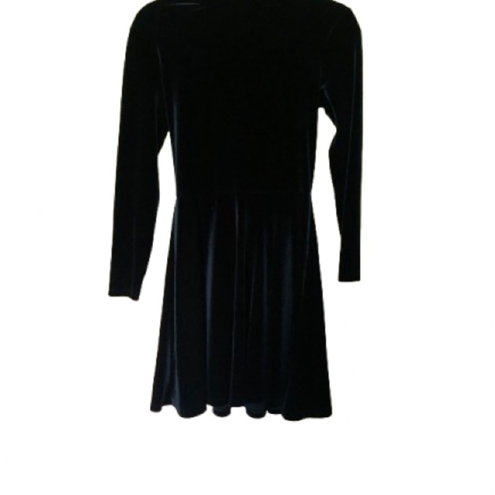 Elegant Emerald Velvet Dress